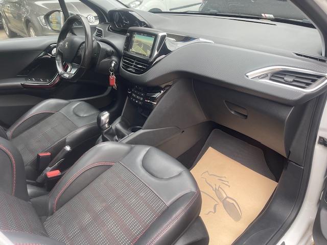 PEUGEOT 208 HDI 100 GT-LINE 5PORTES 