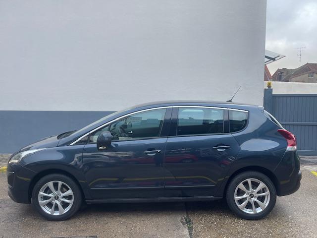 PEUGEOT 3008 II 1.6 VTI  120 CV ESSENCE 1 ERE MAIN