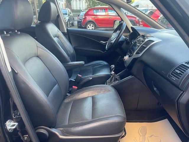 HYUNDAI IX 20 1.6 CRDI 115 CV EXÉCUTIVE  1 ERE MAIN  DIESEL